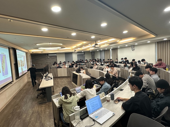 20251204_Seminar圖片